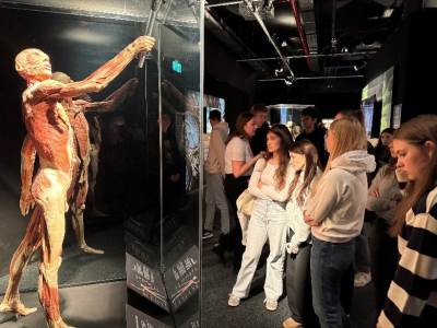 Body worlds