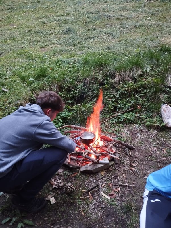 vaření na ohni